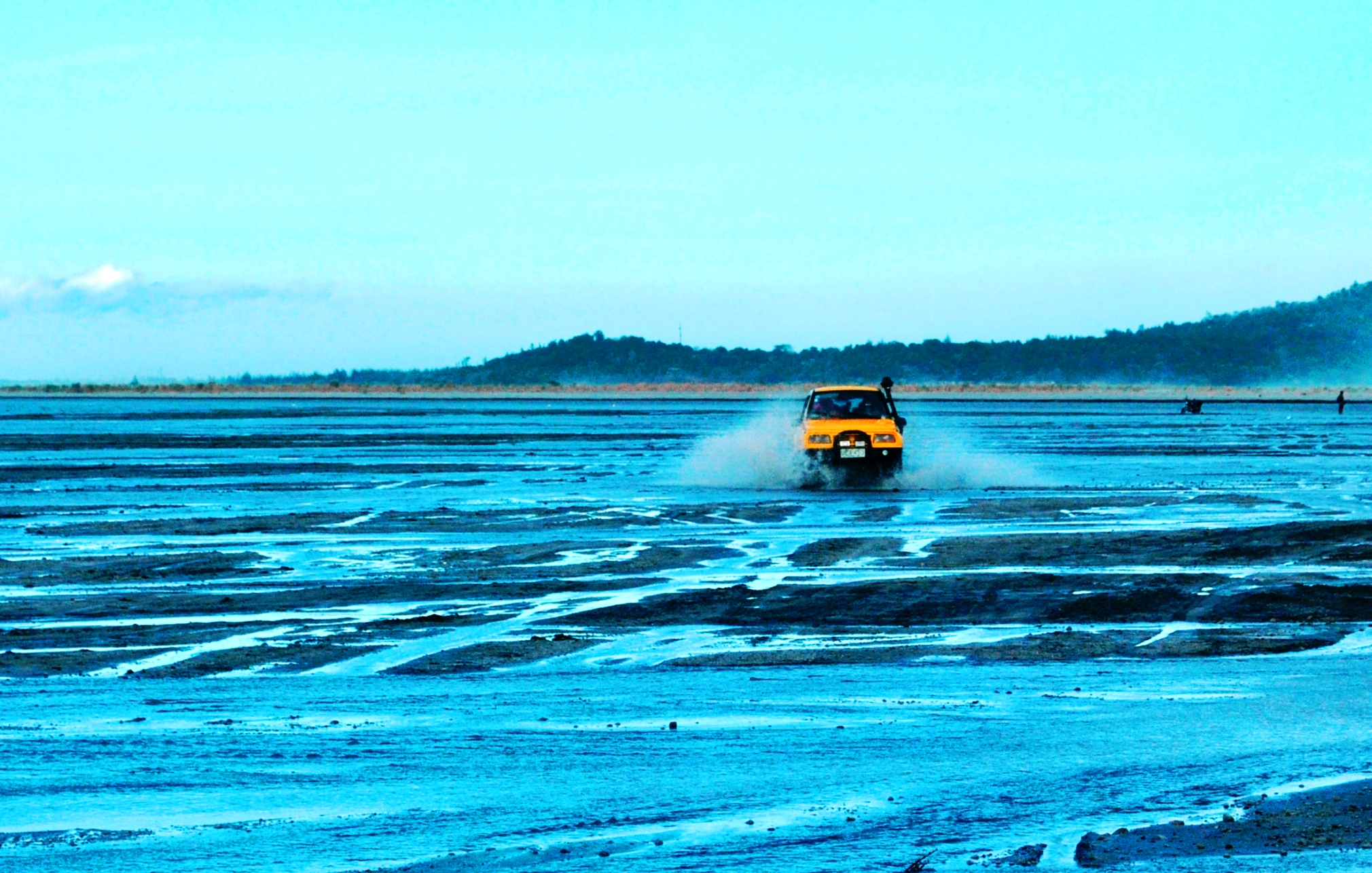 0723 am - crossing the bucao lahar field
