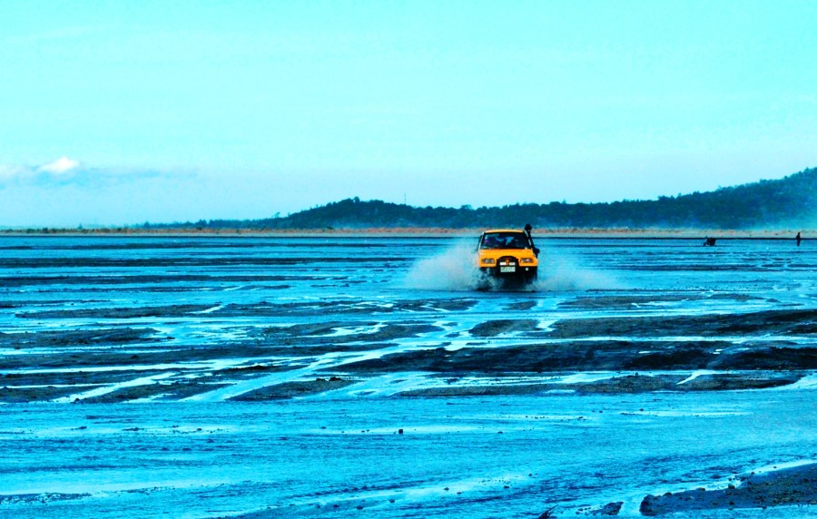 0723 am - crossing the bucao lahar field