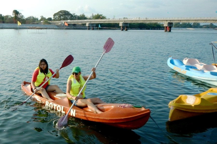 11 - kayaking at bancal river
