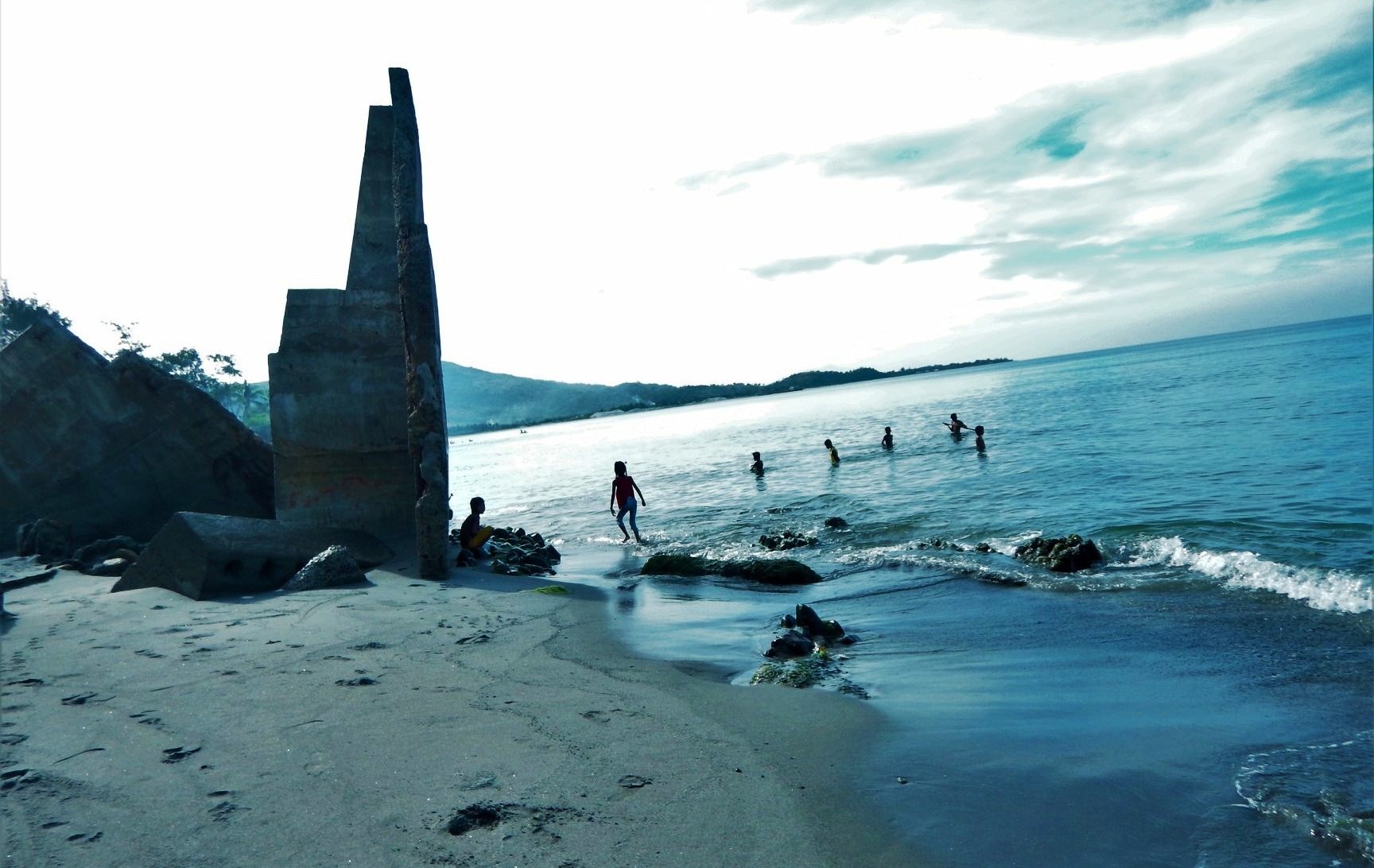 12 - capayawan beach