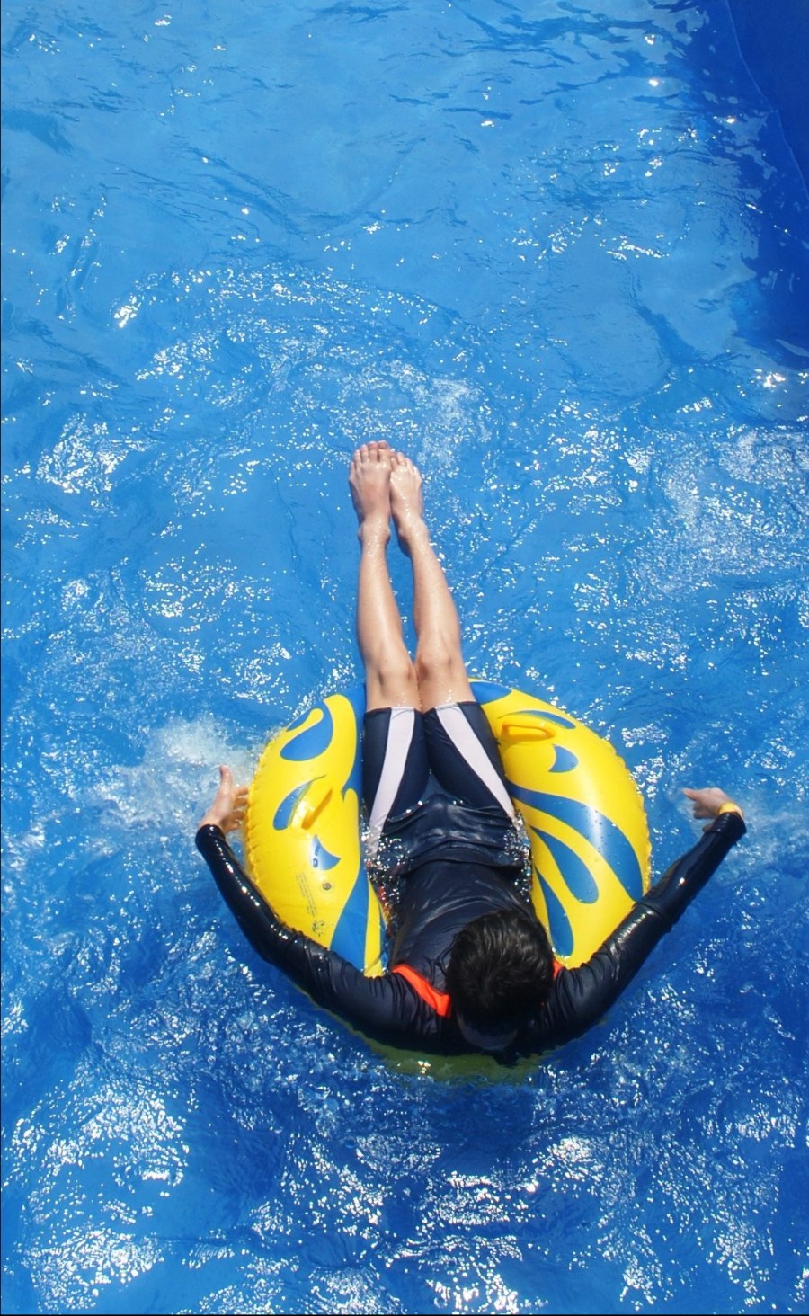 floating1-e1522659978933.jpg