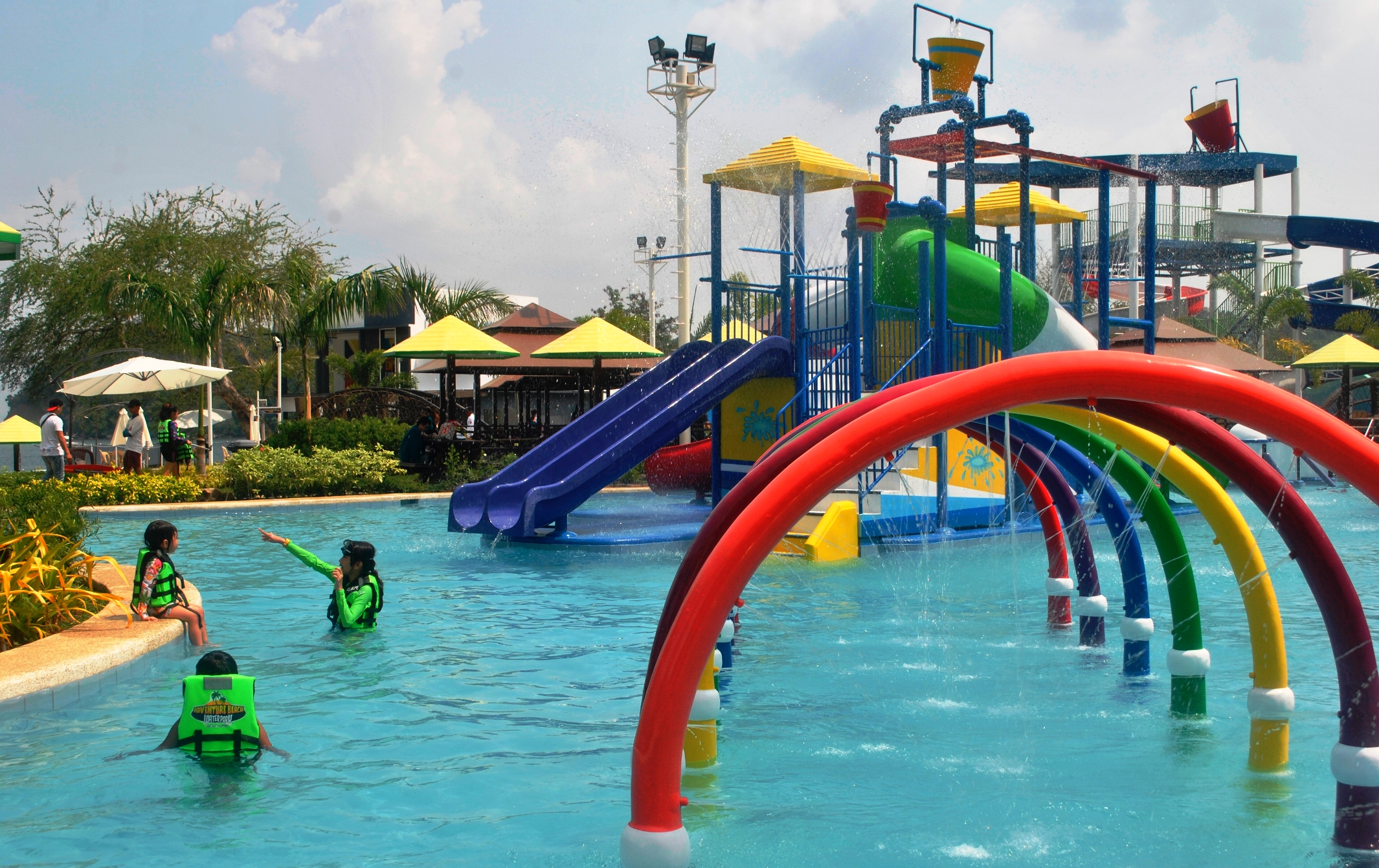 splash and play