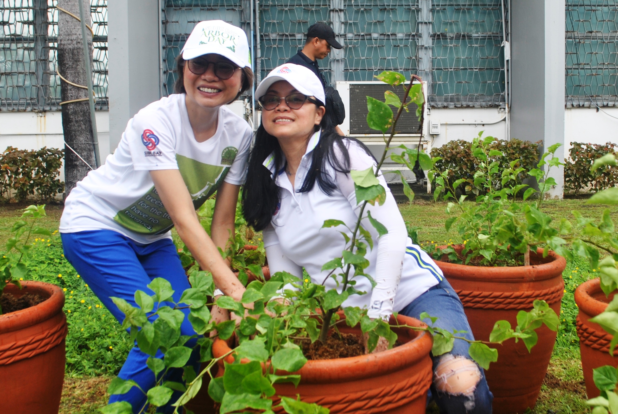 subic arbor day4 - eisma & dela llana