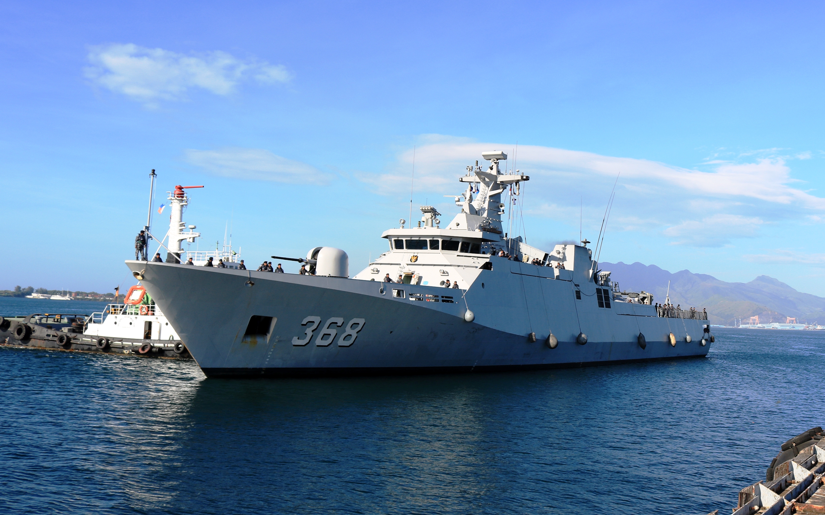 10-15 - indon navy arrival1
