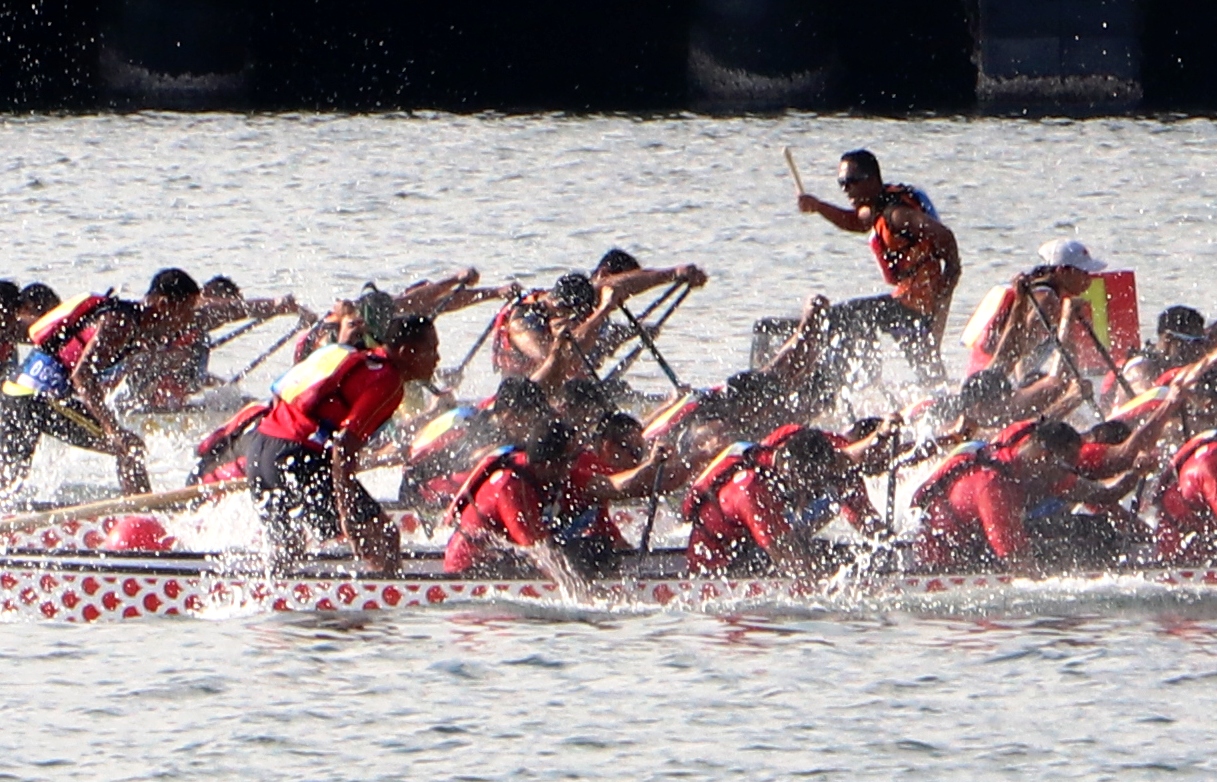 07dec - 3 - boat race