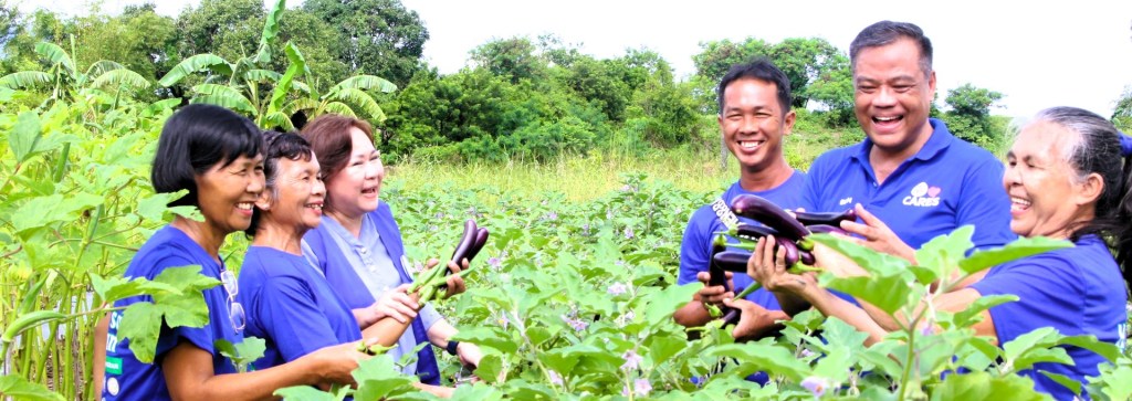 Seniors, PWDs and youth complete SM Foundation sustainable agri&nbsp;program