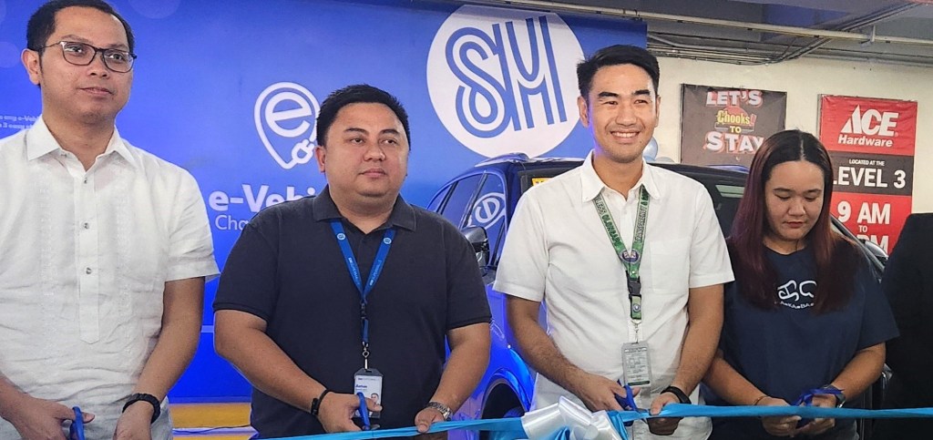 FUEL YOUR RIDE, RECHARGE YOUR E-VEHICLE AT&nbsp;SM