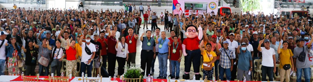 Gov. Ebdane distributes P10-M cash assistance to farmers,&nbsp;fishers