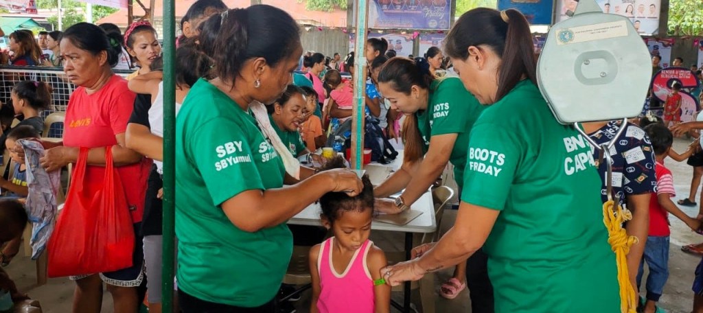 Tarlac residents benefit from Army, PNP medical, dental services 