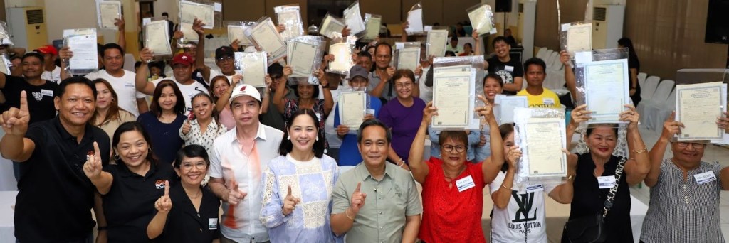 BCDA distributes titles to project-affected landowners in&nbsp;Pampanga