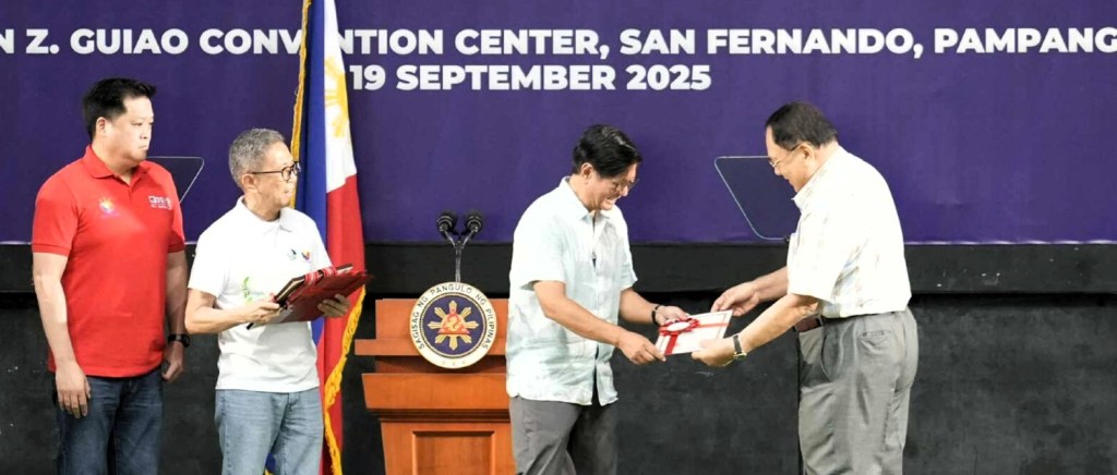 Zambales nat’l high, Iba elementary schools get land&nbsp;patents